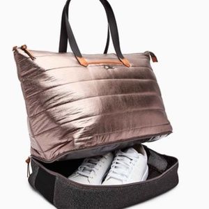 Stella & Dot Rose Gold Crush It Bag